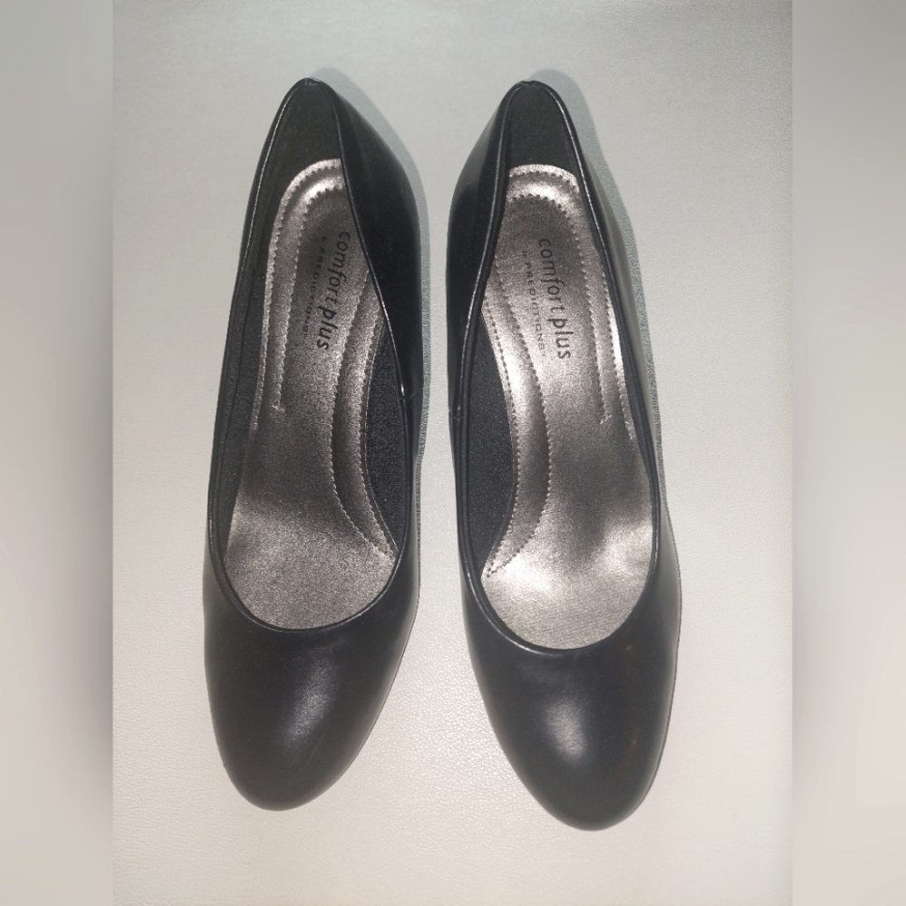 Comfort Plus by Predictions Black Heels Classic Design